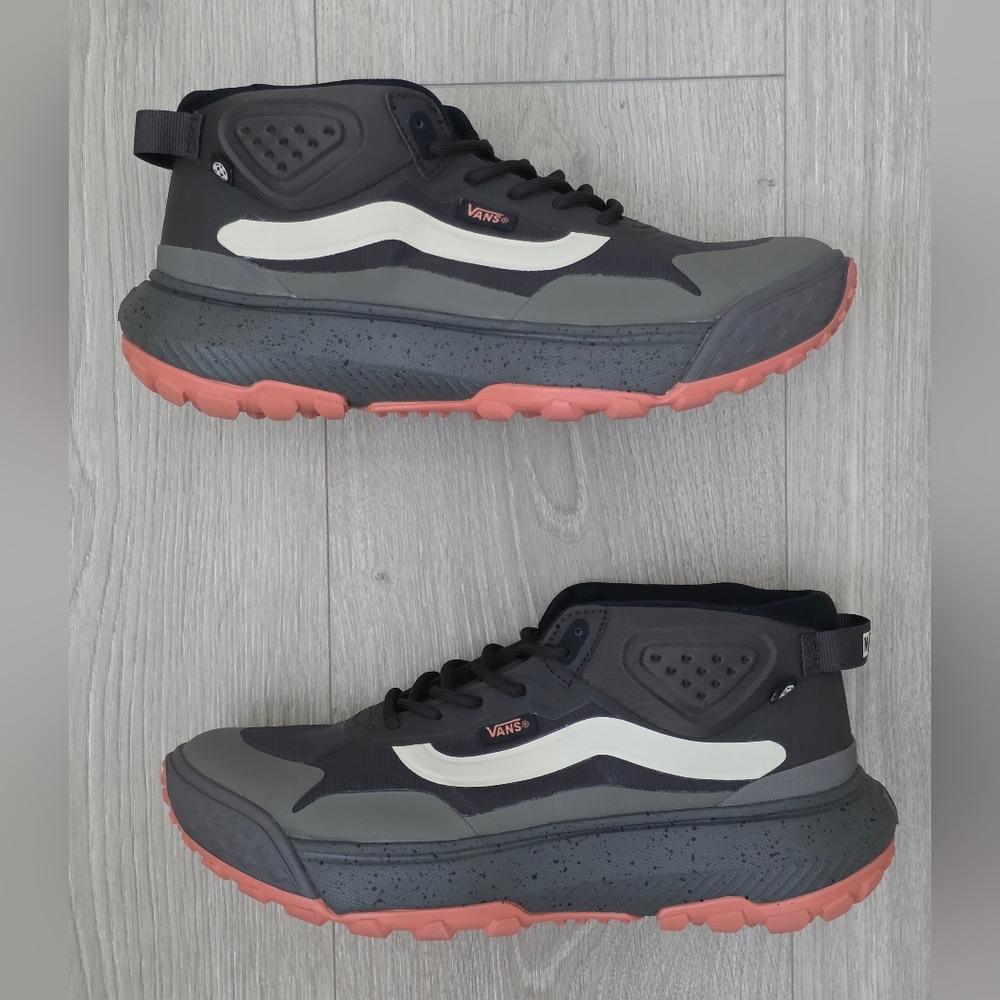 Vans Crosspath MTE Mid All Terrain Water Repellent Trail Shoes Women's MSRP $140